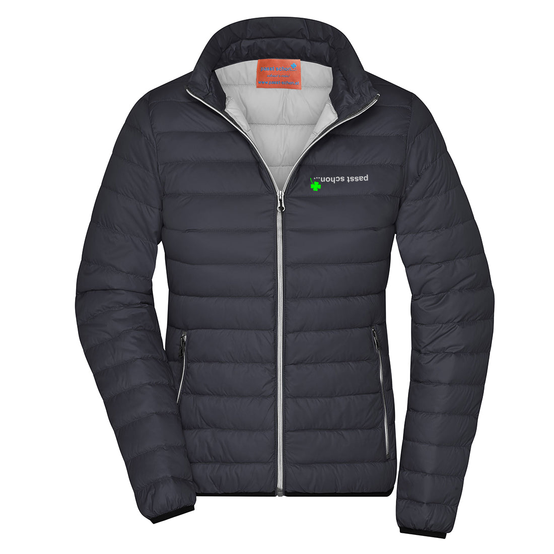 Anita №4 – Graphitfarbene, klassisch geschnittene Daunenjacke mit weiß-grüner Logostickerei