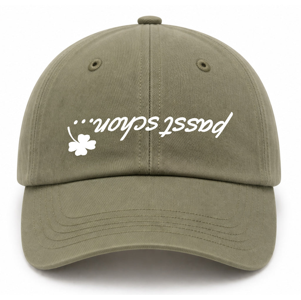 Toni №7 – Olive/Khaki Dad Kappe mit weißem passt schon…🍀 Logo