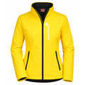Sandra №3 | Klassisch geschnittene Softshelljacke mit reflektierendem Aufdruck