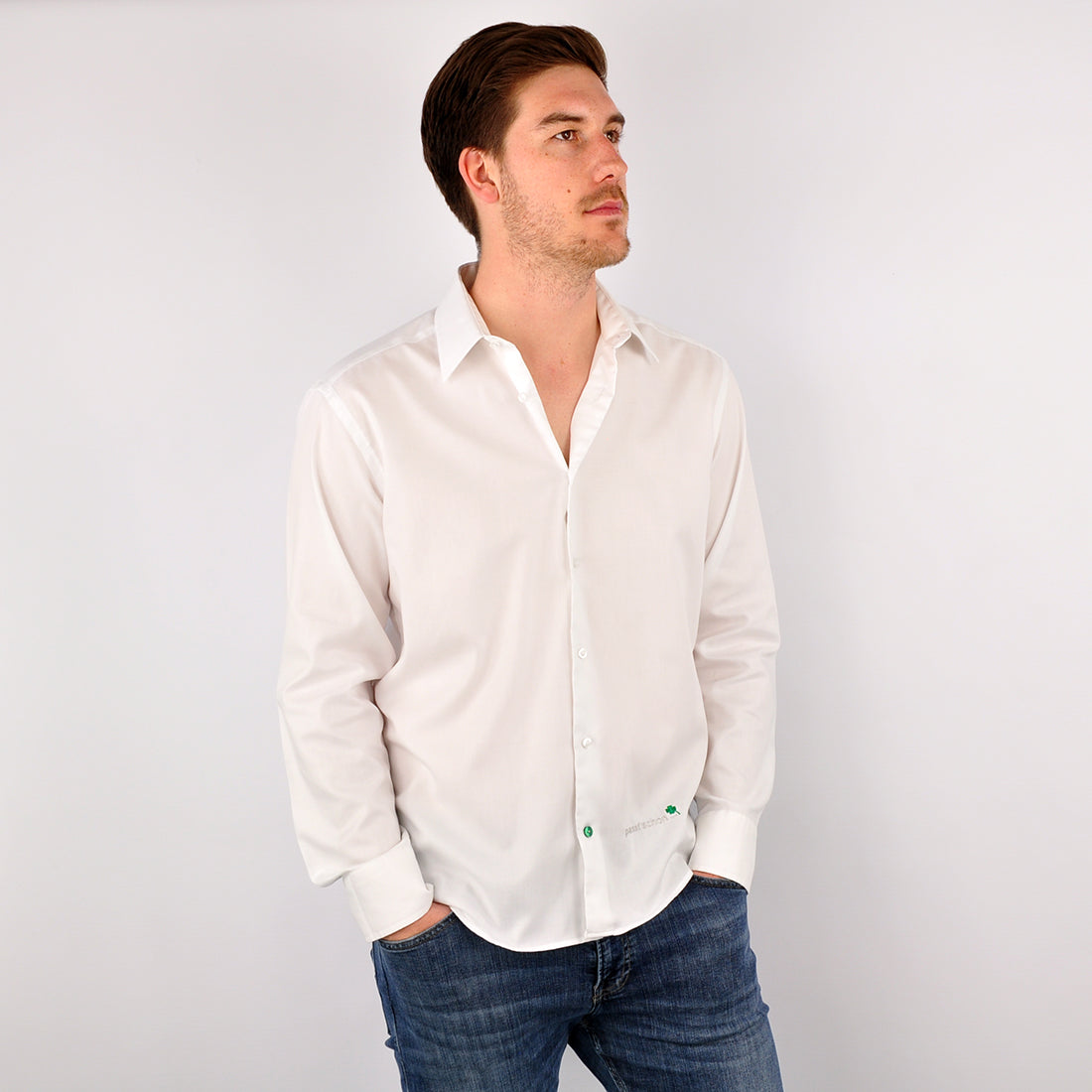 Leo №1 | Kurz und tailliert geschnittenes langarm Hemd