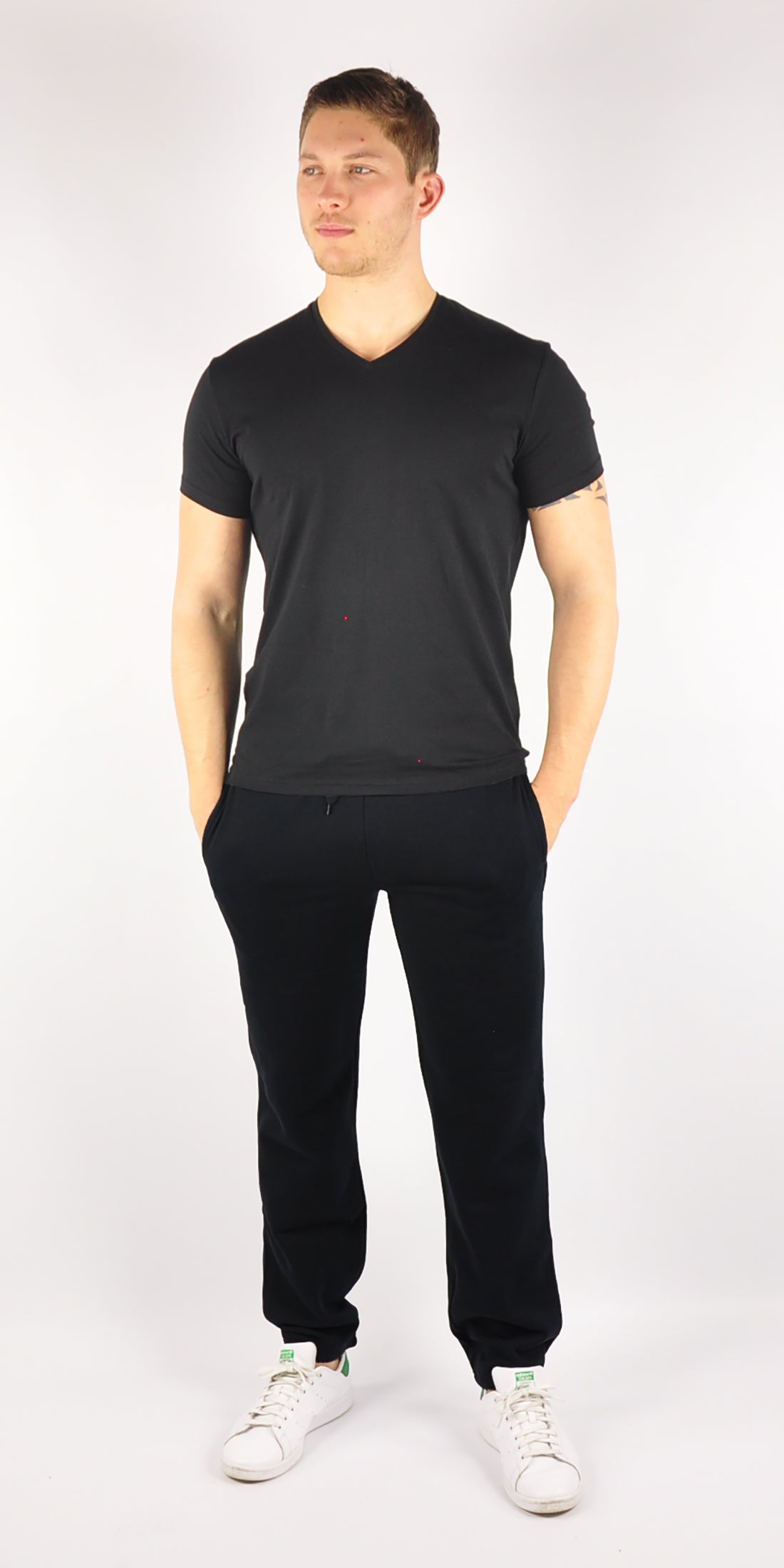 Maxi №2 – Schwarze Jogginghose mit weißem Druck
