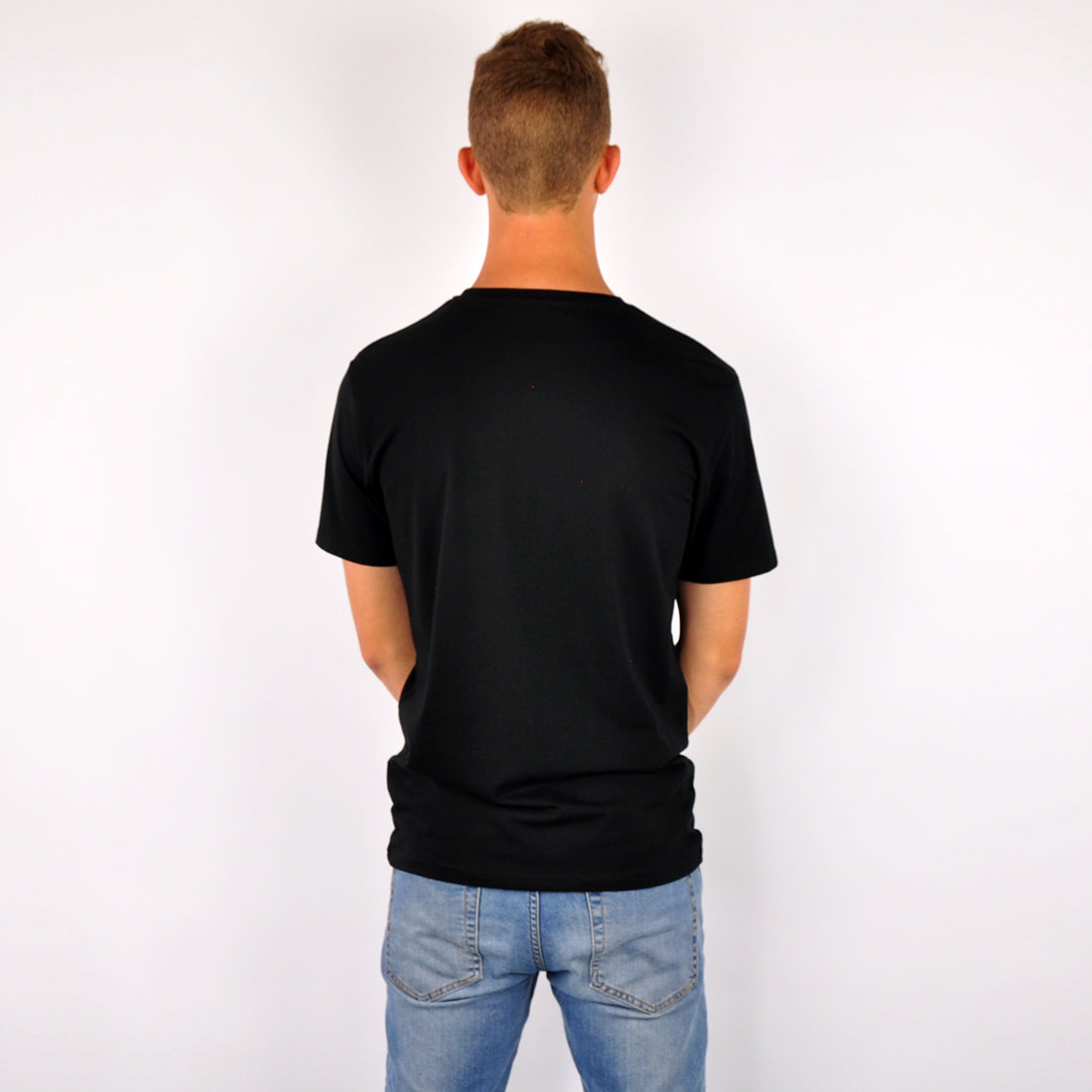 David №6 | Tailliert geschnittenes T-Shirt