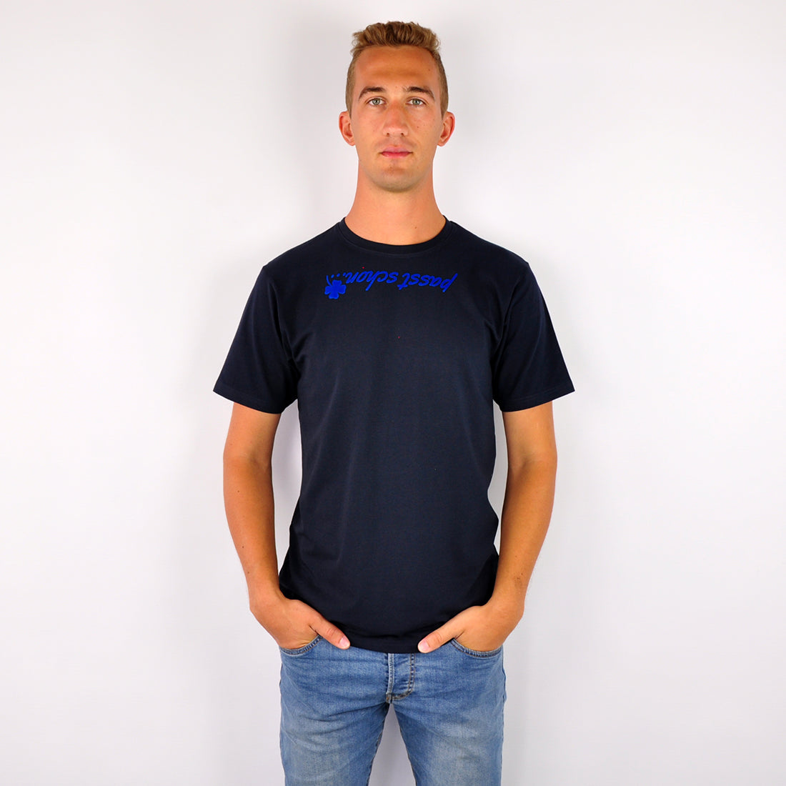 David №6 | Tailliert geschnittenes T-Shirt