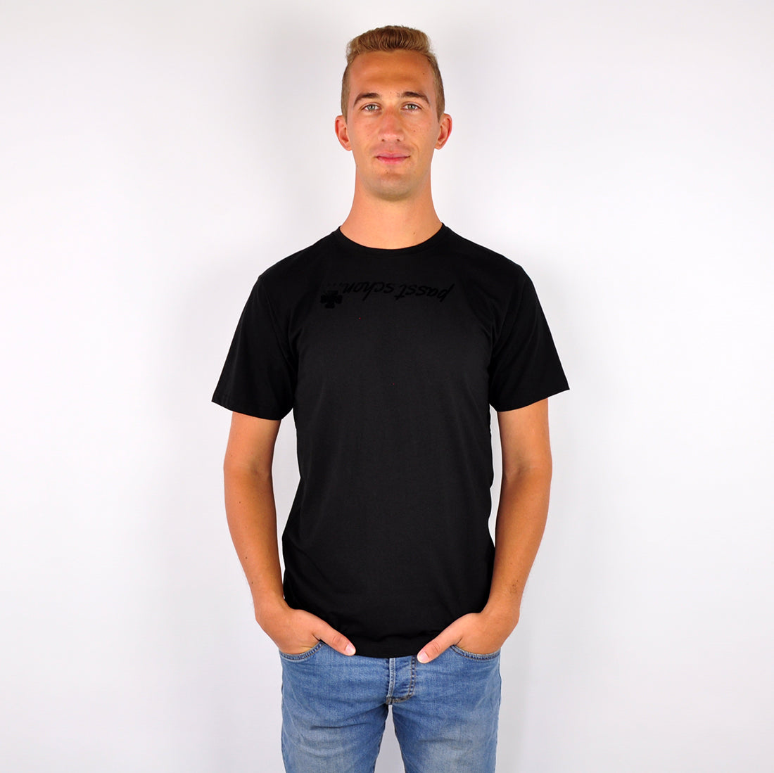 David №4 | Tailliert geschnittenes T-Shirt