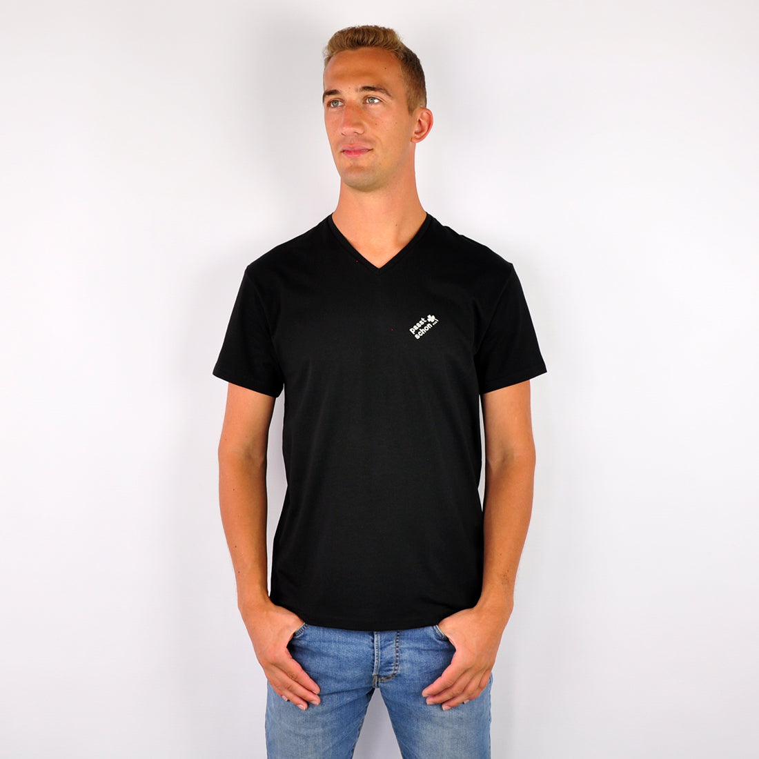 Markus №4 | Leicht tailliert geschnittenes T-Shirt mit V-Ausschnitt