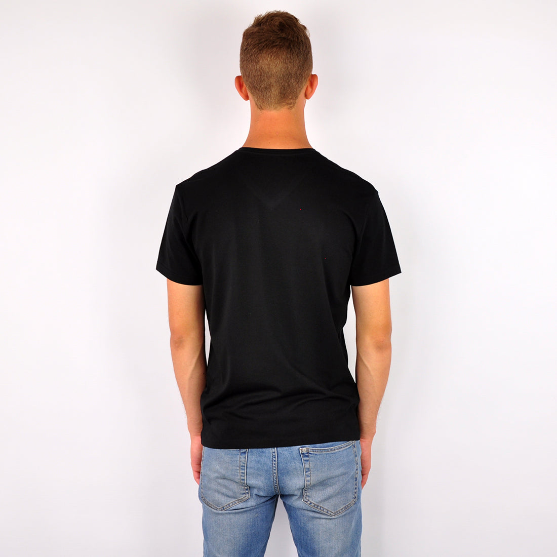 Markus №3 | Leicht tailliert geschnittenes T-Shirt mit V-Ausschnitt