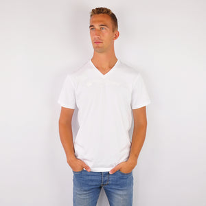 Markus №1 | Leicht tailliert geschnittenes T-Shirt mit V-Ausschnitt