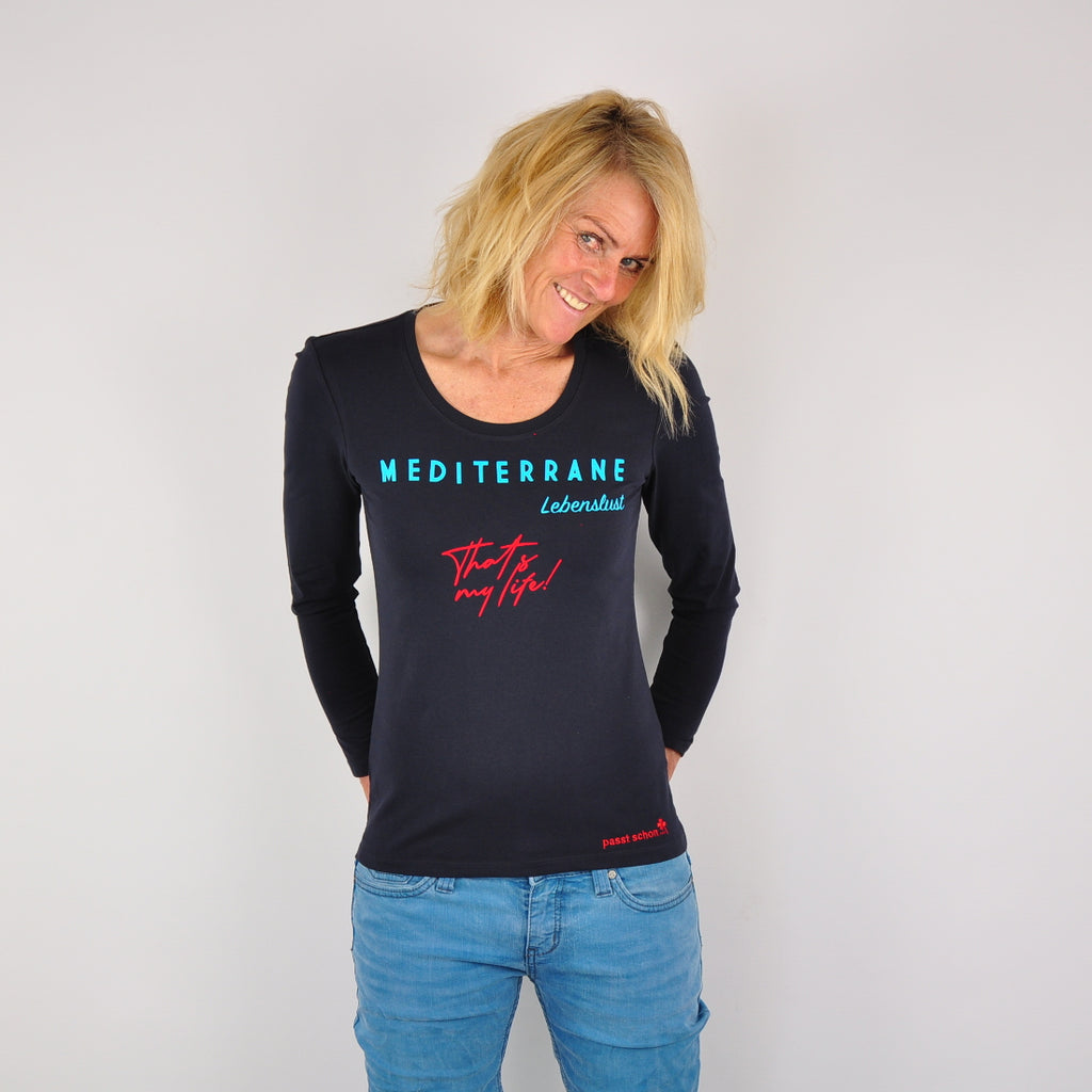 MEDITERRAN Lady №3 – Dunkelblaues Langarm-T-Shirt mit türkis-rotem Aufdruck
