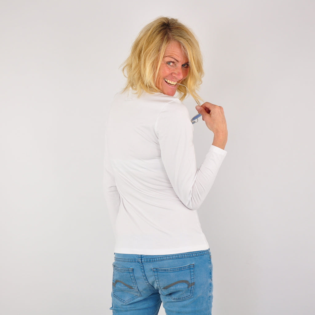 MEDITERRAN Lady №1 – Weißes Langarm-T-Shirt mit türkis-rotem Aufdruck