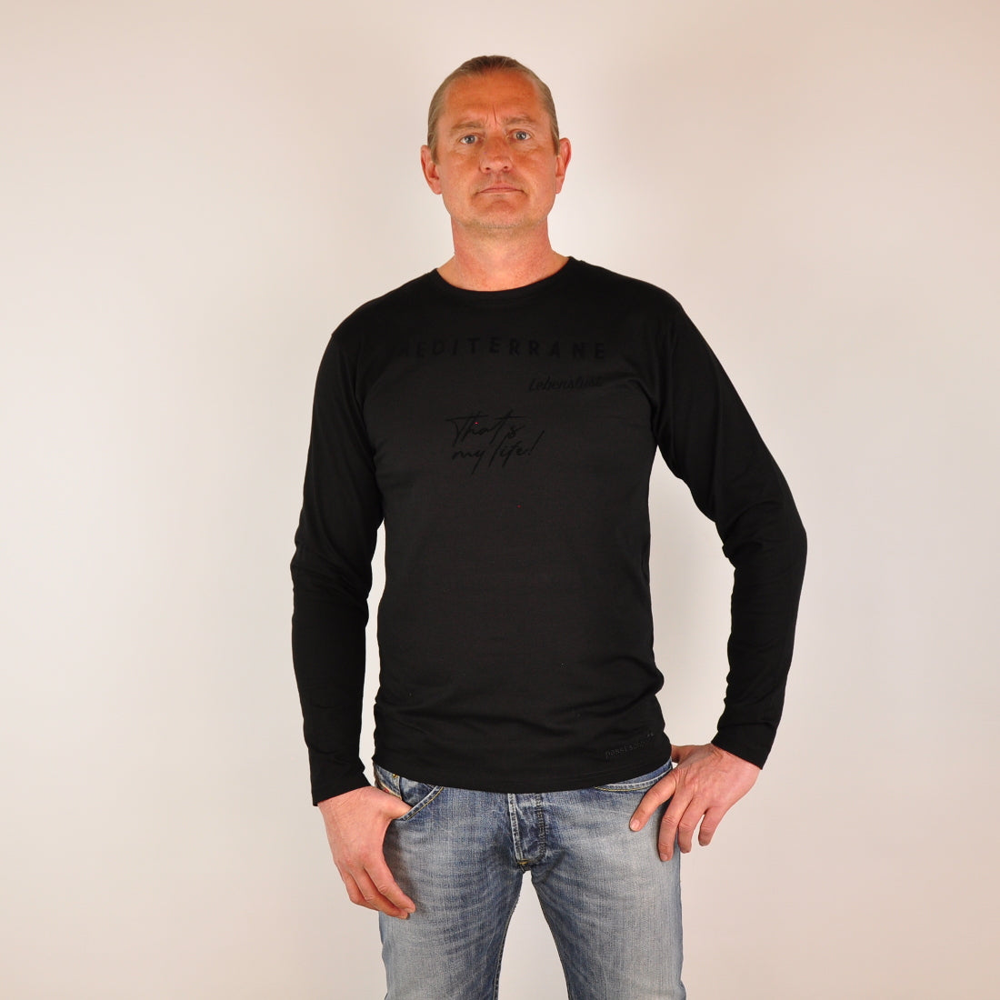 MEDITERRAN Men №4 – Schwarzes Langarm T-Shirt Ton in Ton