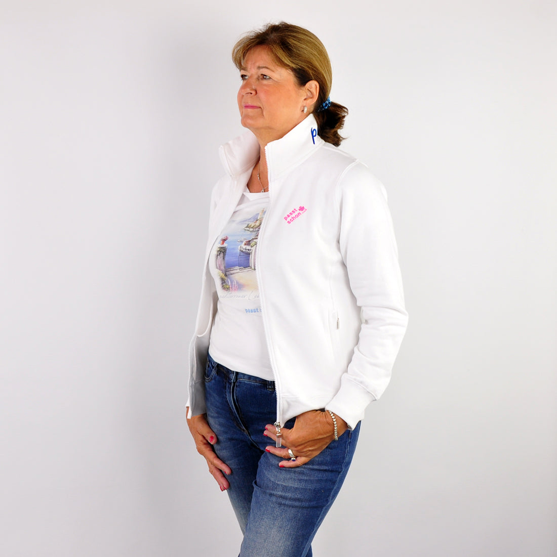Maria №1 | Klassisch geschnittene Sweatjacke