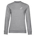 Anna №10 – Hellgrauer Light Sweater mit weißer Logostickerei