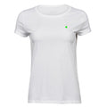 Black and White №1 – Weißes, leicht tailliertes Damen T-Shirt mit grüner Vierklee-Stickerei